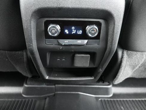 Used 2024 Chevrolet Traverse Z71 w/ Enhanced Driving Package AWD/4WD image 13