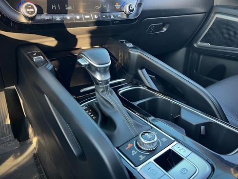 Used 2022 Kia Telluride S image 57