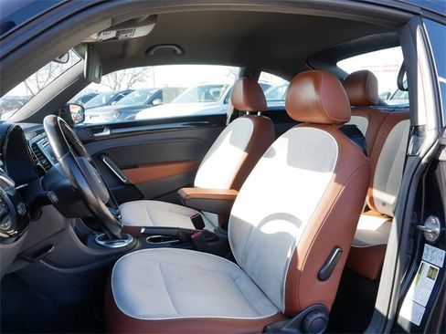 Used 2017 Volkswagen Beetle 1.8T Classic image 16