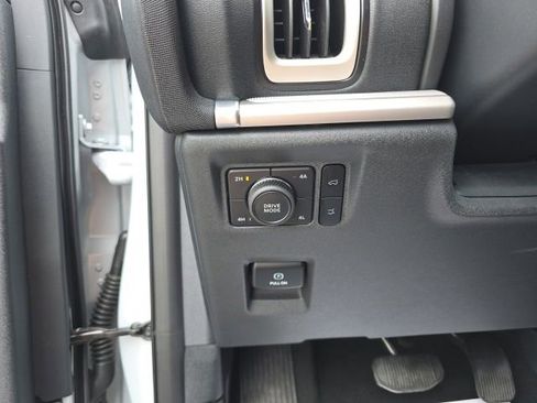 Used 2025 Ford Expedition Max Active AWD/4WD image 25