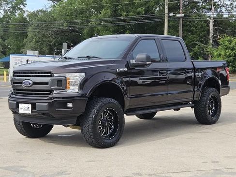 Used 2018 Ford F150 XLT w/ Equipment Group 302A Luxury AWD/4WD image 3