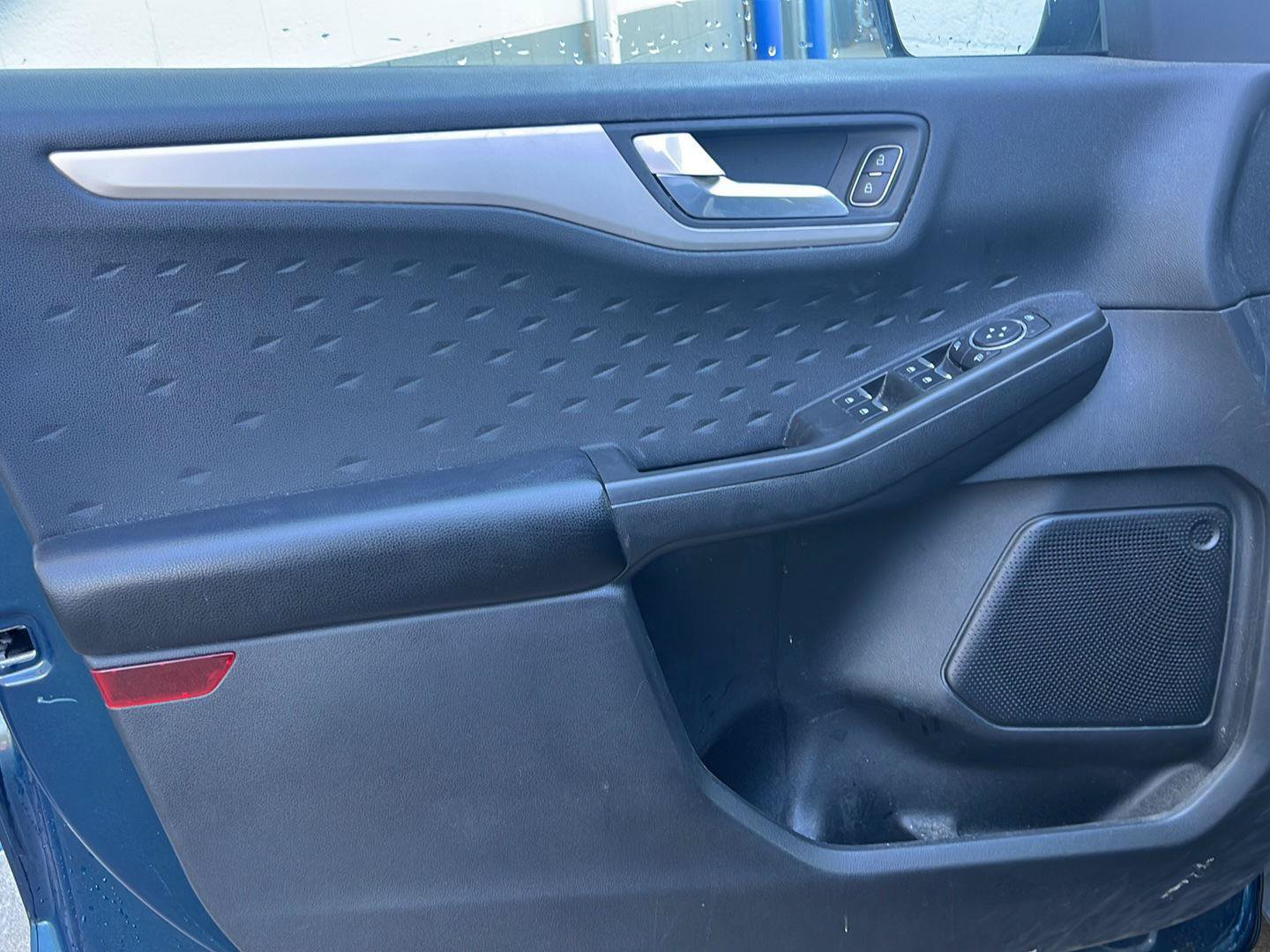 Used 2020 Ford Escape SE Sport AWD/4WD image 5