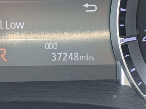 Used 2023 Toyota Highlander XSE FWD image 26