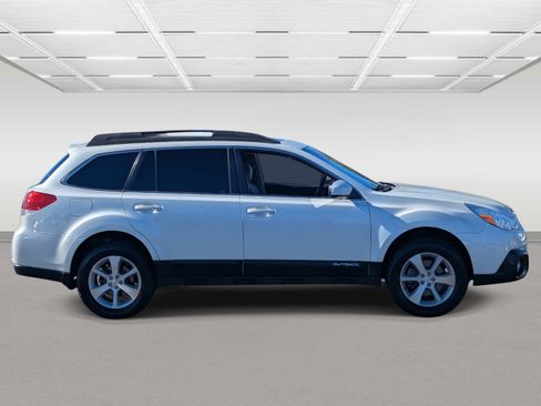 Used 2013 Subaru Outback 3.6R Limited w/ Popular Pkg 3 image 7