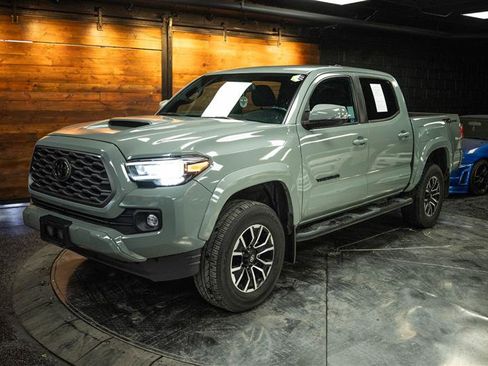 Used 2023 Toyota Tacoma TRD Sport w/ Black Out Package (TMS) image 2