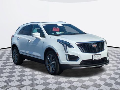 Certified 2024 Cadillac XT5 Premium Luxury FWD image 2