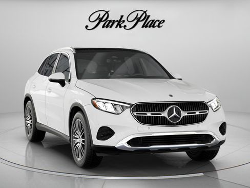 Used 2026 Mercedes-Benz GLC 300 image 32