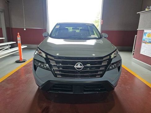 Used 2026 Nissan Rogue SV FWD image 4