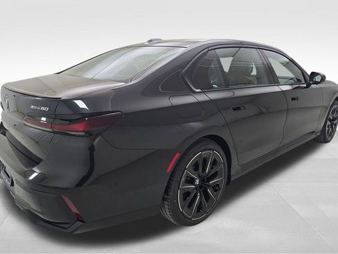 New 2026 BMW i7 xDrive60 w/ Executive Package image 9