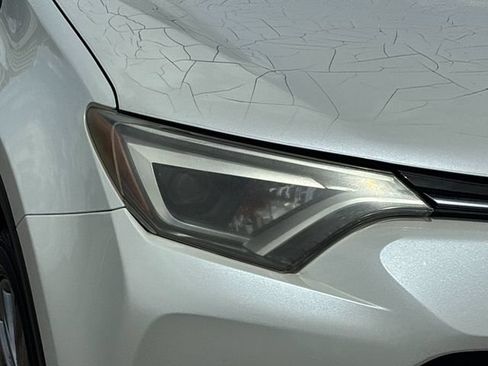 Used 2018 Toyota RAV4 Limited FWD image 27