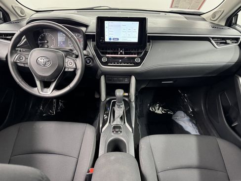 Used 2023 Toyota Corolla Cross LE image 34