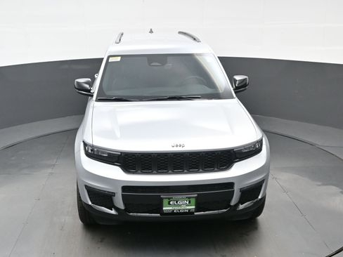 New 2025 Jeep Grand Cherokee L Limited w/ Black Appearance Package AWD/4WD image 26