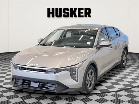 Used 2025 Kia K4 LXS image 4