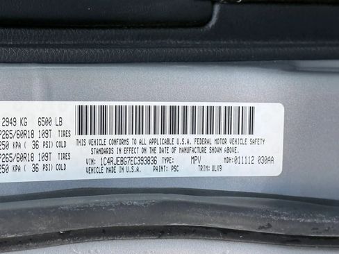 Used 2014 Jeep Grand Cherokee Limited w/ Trailer Tow Group IV image 29