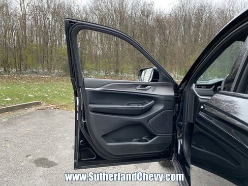 Used 2024 Jeep Grand Cherokee L Limited w/ Luxury Tech Group II image 14