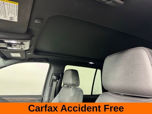 Used 2023 Chevrolet Tahoe Z71 w/ Luxury Package image 3