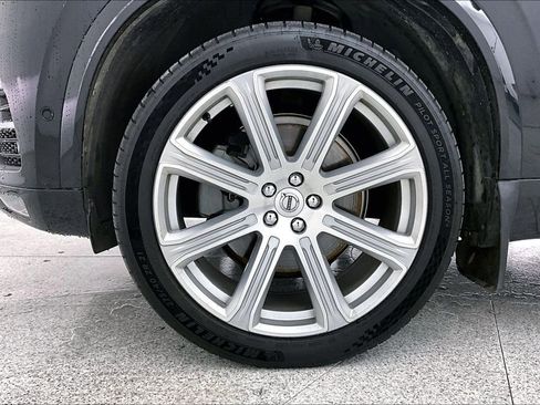 Used 2017 Volvo XC90 T6 Inscription w/ Vision Package image 11