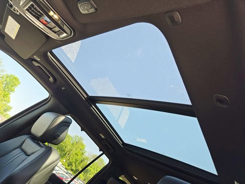 New 2026 Jeep Grand Wagoneer Limited AWD/4WD image 9