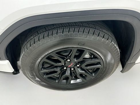 Used 2026 GMC Sierra 1500 Elevation RWD image 32
