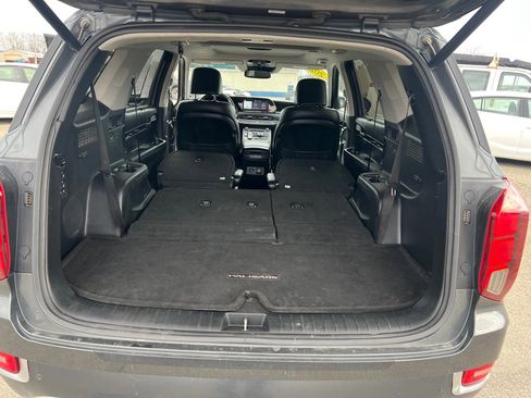 Used 2021 Hyundai Palisade Limited image 19