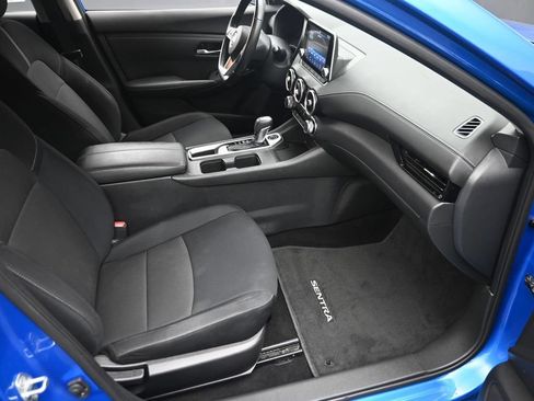 Used 2023 Nissan Sentra SV FWD image 9