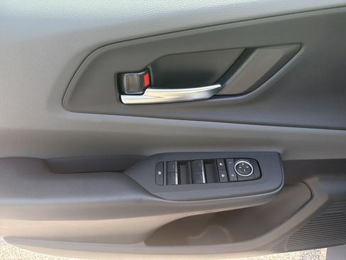 New 2026 Toyota Prius XLE FWD image 10