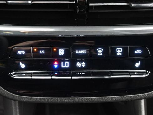 New 2026 Buick Envista Avenir FWD image 18