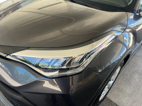 Used 2020 Toyota C-HR LE FWD image 28