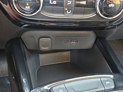 Used 2026 Chevrolet Trax LT FWD image 30