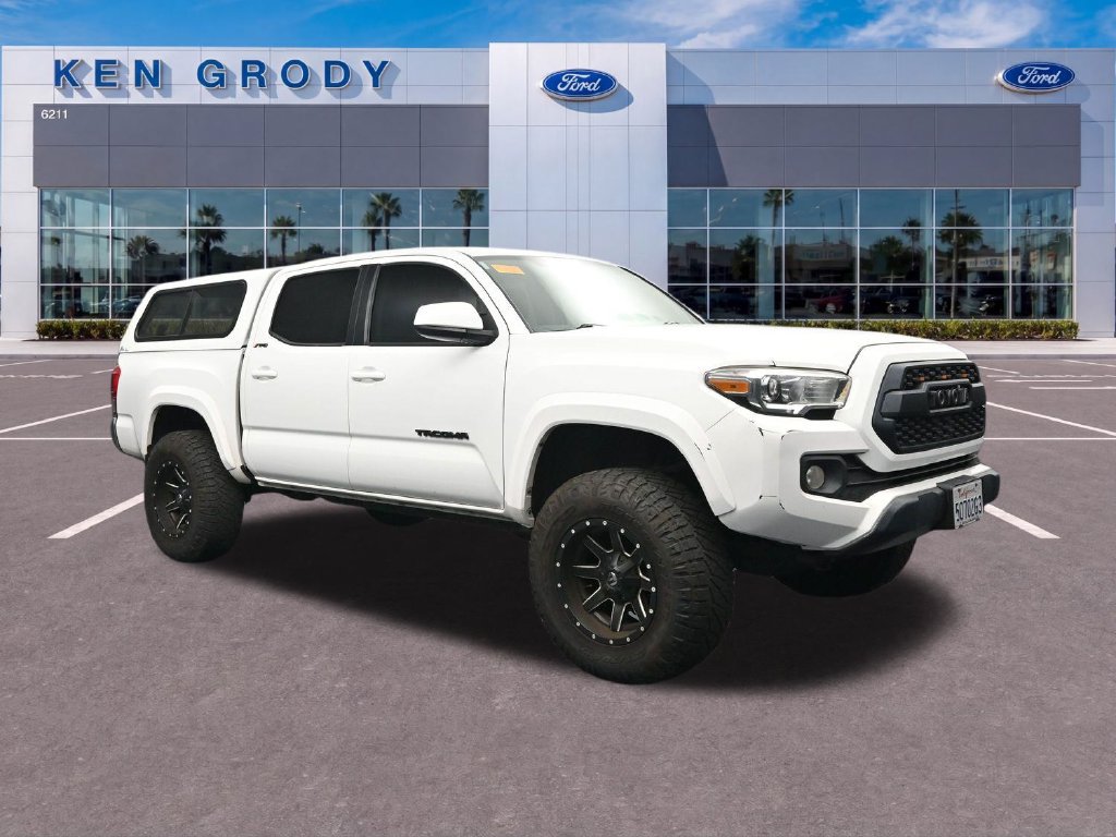Used 2017 Toyota Tacoma SR5 w/ Tow Package AWD/4WD 360° Tour