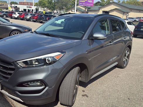 Used 2017 Hyundai Tucson Limited w/ Limited Ultimate Package 03 AWD/4WD image 3
