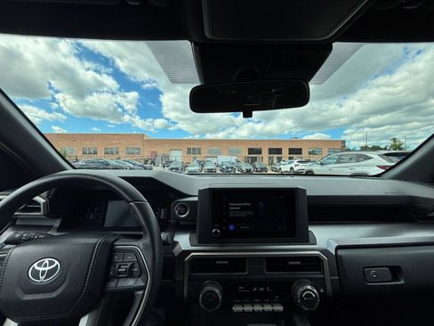 Used 2025 Toyota 4Runner SR5 RWD image 31
