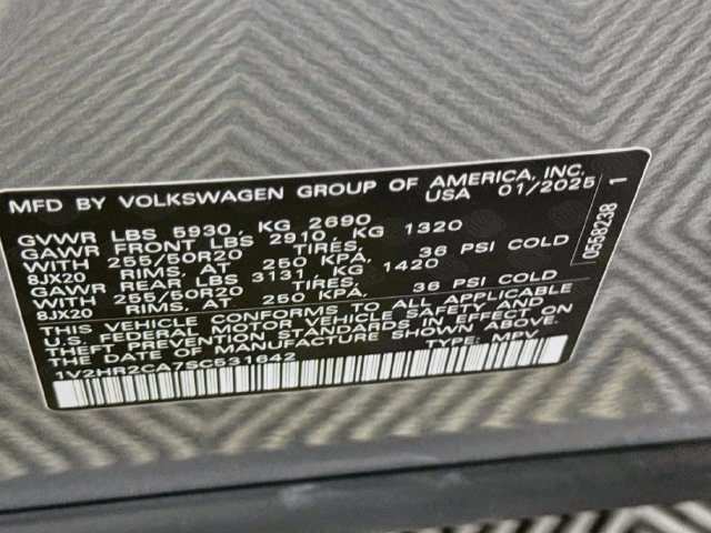Used 2025 Volkswagen Atlas SE AWD/4WD image 31