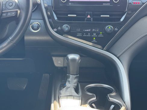Used 2024 Toyota Camry SE w/ Convenience Package FWD image 15