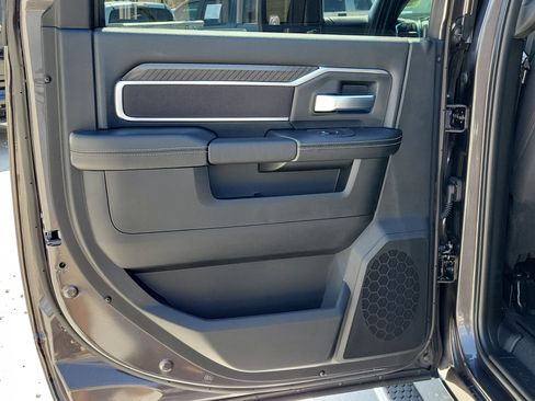 New 2026 RAM 2500 Big Horn AWD/4WD image 11