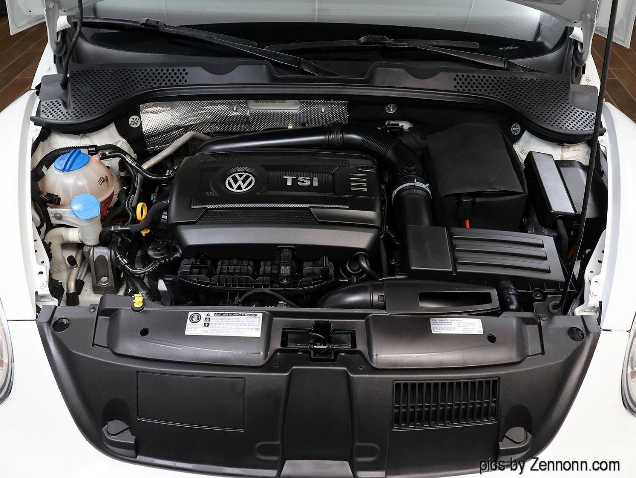 Used 2016 Volkswagen Beetle 1.8T Denim FWD image 32