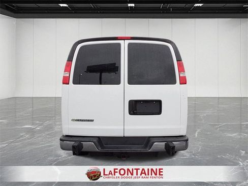 Used 2021 Chevrolet Express 2500 w/ Driver Convenience Package image 4