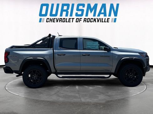 New 2026 Chevrolet Colorado Trail Boss w/ Midnight Edition AWD/4WD image 7
