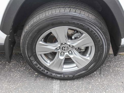 Used 2023 Toyota RAV4 XLE FWD image 9