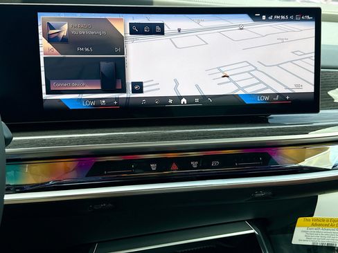 New 2026 BMW 750e xDrive AWD/4WD image 32