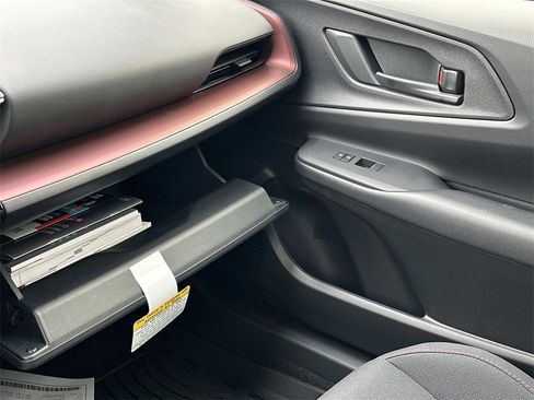 New 2026 Toyota Prius SE image 31