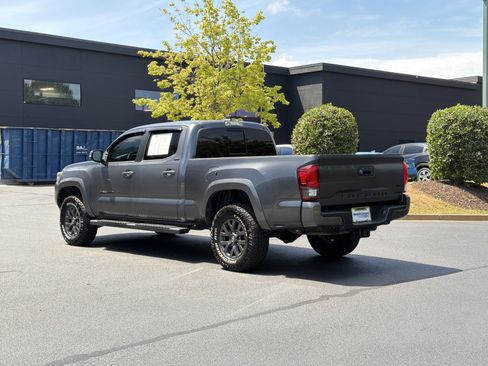 Used 2022 Toyota Tacoma SR5 w/ Technology Package RWD image 15