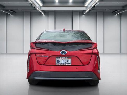 Used 2019 Toyota Prius Prime Advanced image 5