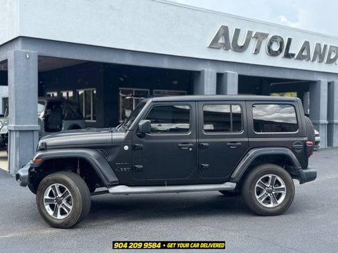 Used 2020 Jeep Wrangler Unlimited Sahara AWD/4WD image 3