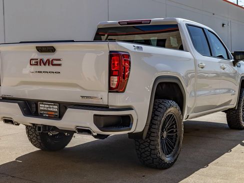 Used 2025 GMC Sierra 1500 Elevation w/ X31 Off-Road Package AWD/4WD image 7