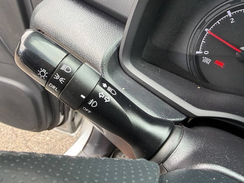 Used 2020 Toyota 4Runner SR5 AWD/4WD image 31