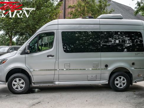 Used 2020 Mercedes-Benz Sprinter 2500 image 2