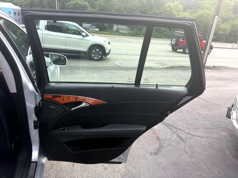 Used 2008 Mercedes-Benz E 350 4MATIC Wagon image 19