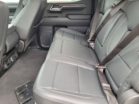 Used 2024 GMC Sierra 1500 SLT image 11