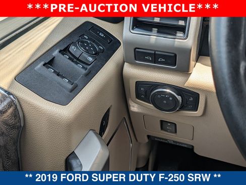 Used 2019 Ford F250 Lariat w/ Lariat Value Package AWD/4WD image 24